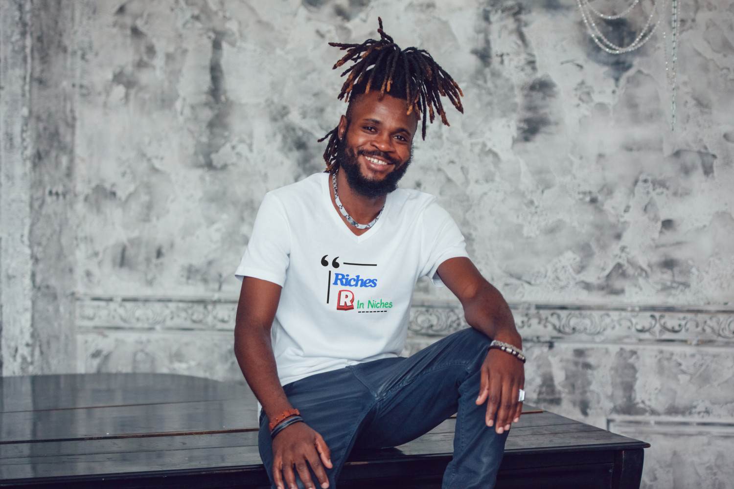 Riches R In Niches T-shirt